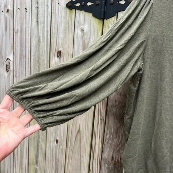 MAX STUDIO Green Long Sleeve w White Stitching Women’s XL - Picture 3 of 10